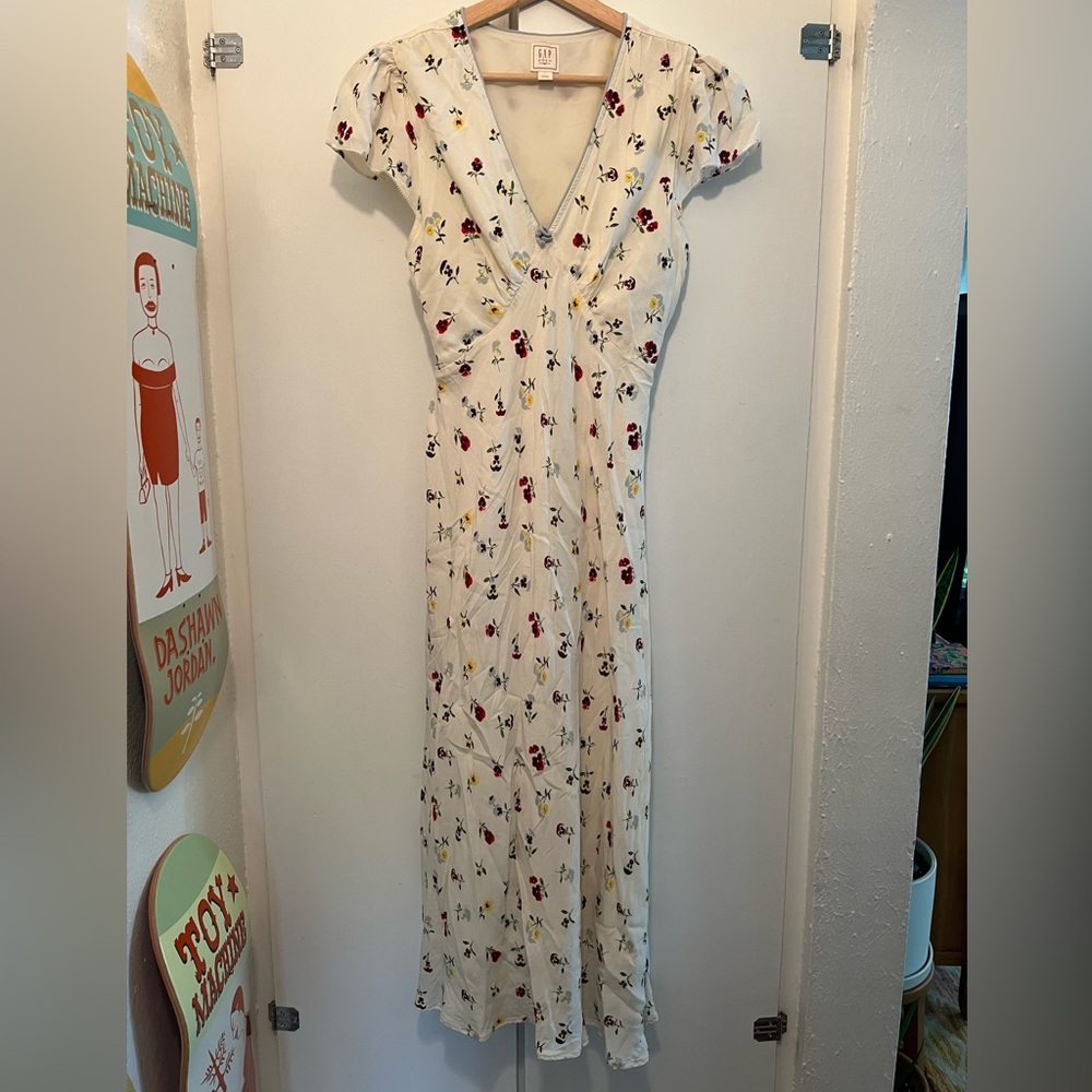 GAP DOEN White Midi Dress with Floral Print